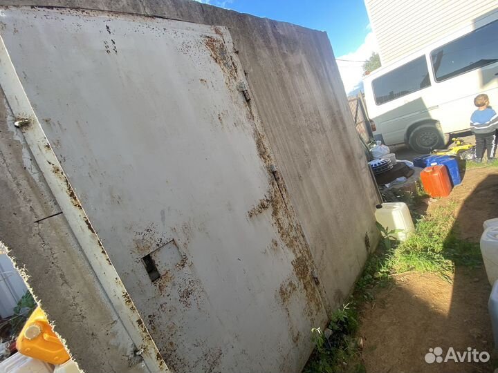 Бетонное помещение