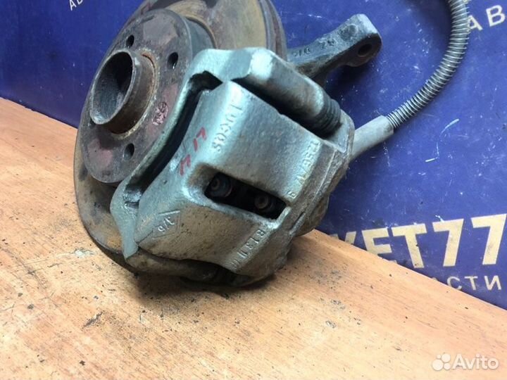 Кулак поворотный передний правый Renault Clio 1 1