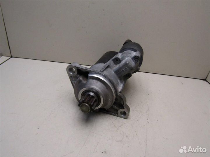 Стартер VW Golf V 2003-2009