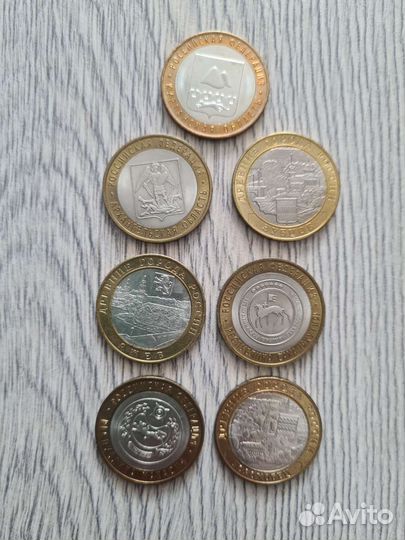 Монеты 10р новые без царапин,разные города