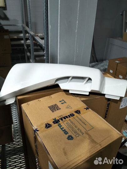 Кожух вентилятора правый WG1662115006