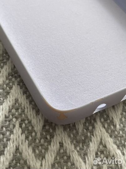 Чехлы на телефон