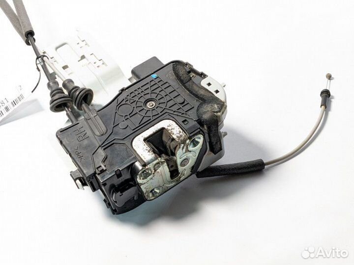 Замок двери передний правый Hyundai Sonata YF G4KD