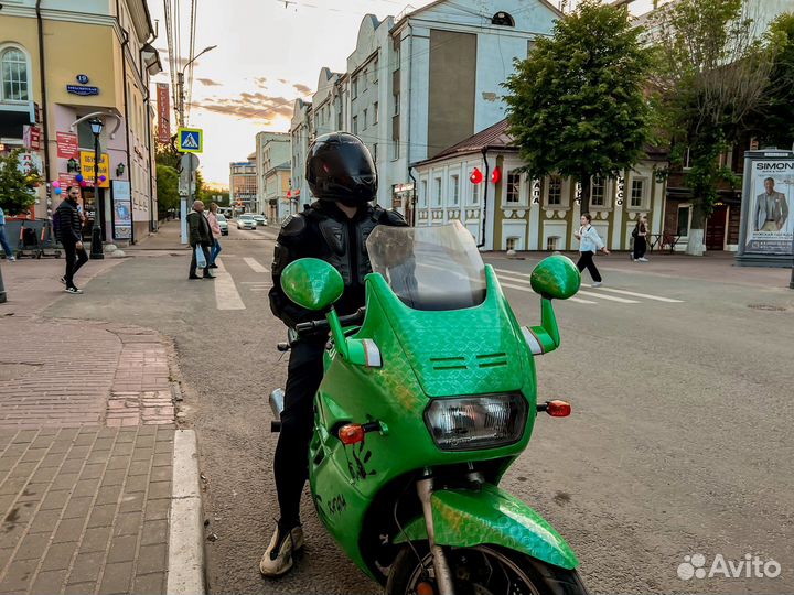 Suzuki GSX 1100F Katana