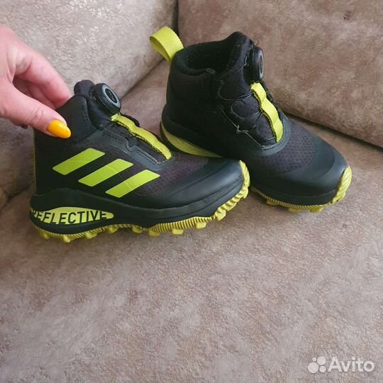 Кроссовки adidas