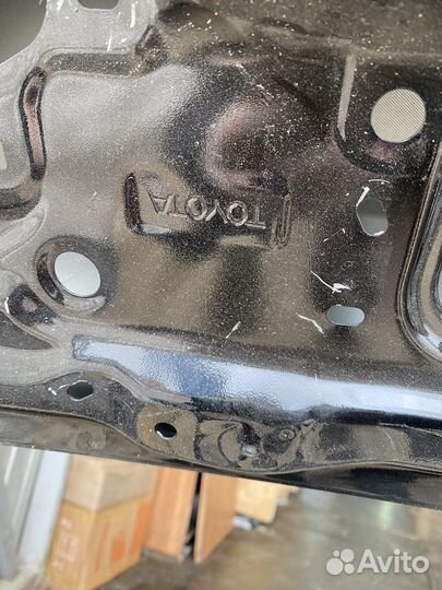 Крышка багажника Land Cruiser 200