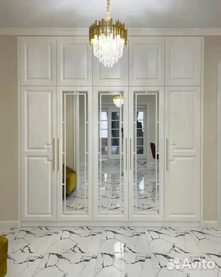Шкаф распашной