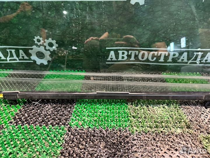 Стекло двойное переднее правое Lexus Lx 2008-2015