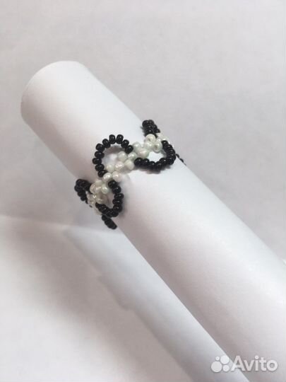 Интересное кольцо из бисера