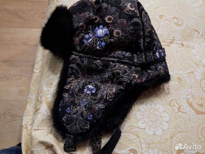 Женская шапка