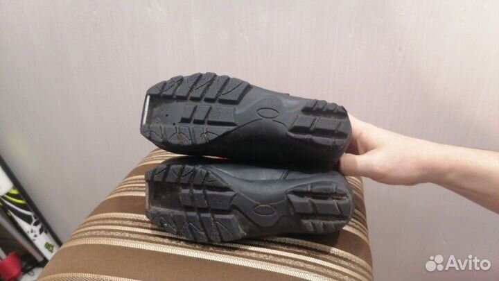 Лыжные ботинки детские 33 размер