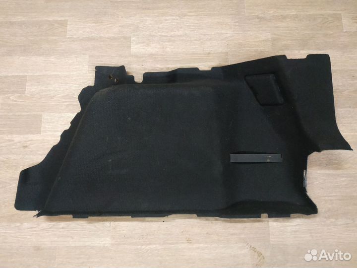 Обшивка багажника правая Ford Focus III 2011-2019