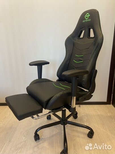 Компьютерное кресло GTRacer (Модель 302)
