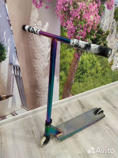 Трюковой самокат Hipe H11 neochrome