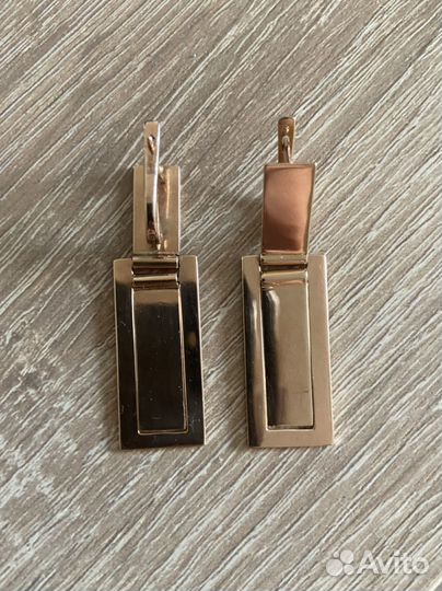 Золотые серьги