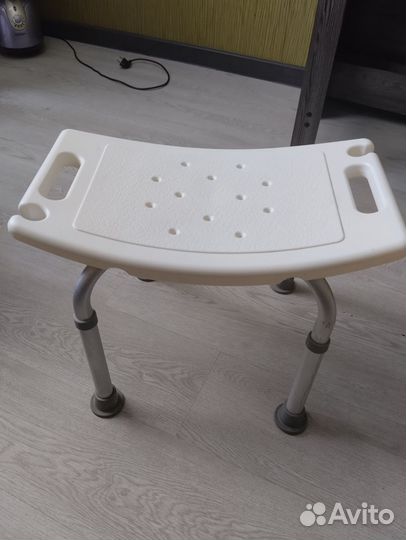 Стульчик для купания в ванной