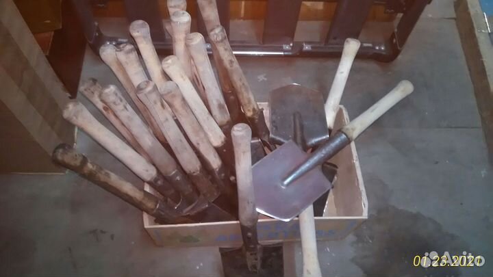 Сапёрные лопатки, фонари пр.ссср