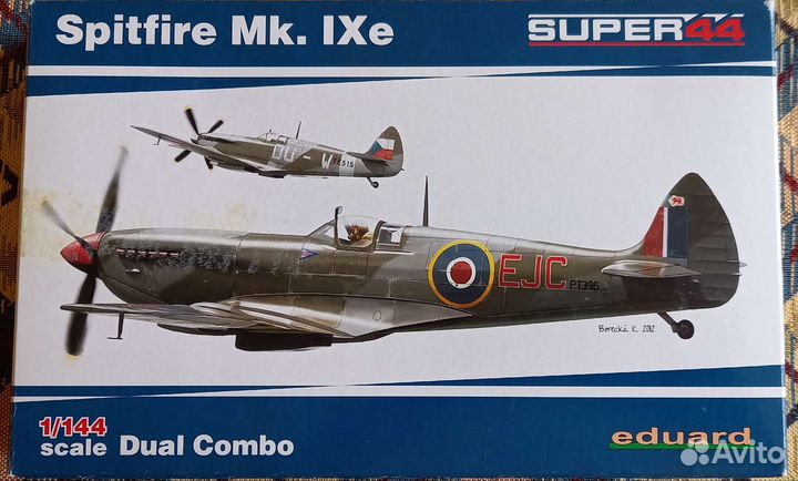 Spitfire IX - 1/144 - Eduard