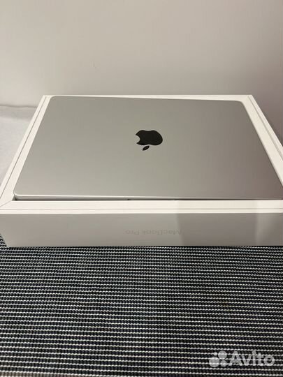 Apple Macbook pro 14 m3