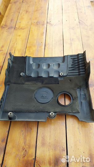 Крышка двигателя vq2,3 nissan