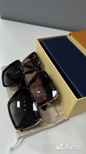 Солнечные очки Louis Vuitton