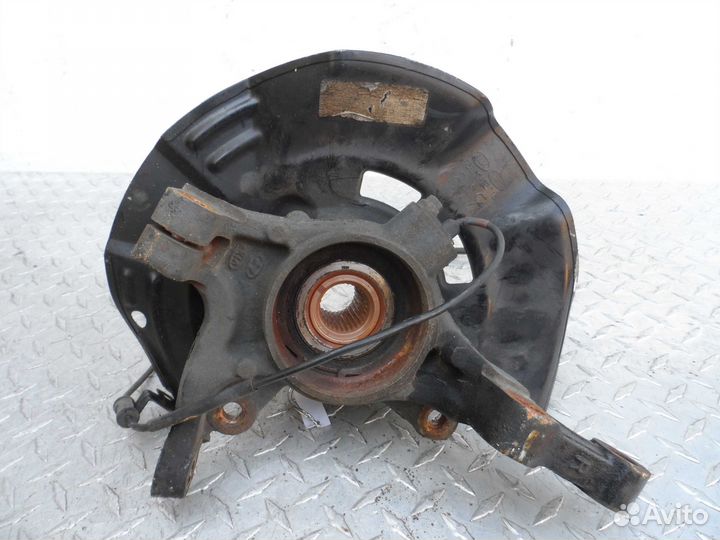 Кулак поворотный правый Hyundai Sonata 6 YF