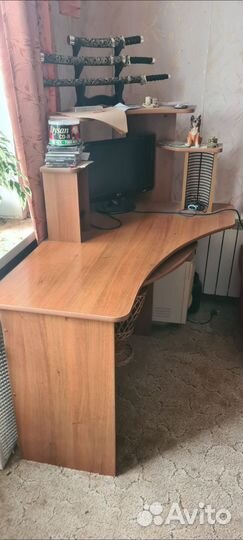 Компьютерный стол
