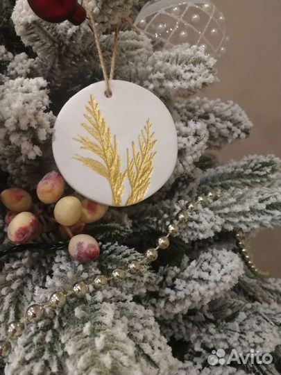 Новогодние ёлочные игрушки