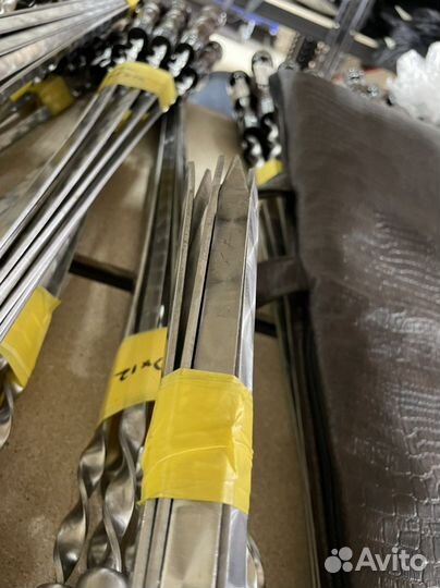 Шампур с деревянной ручкой