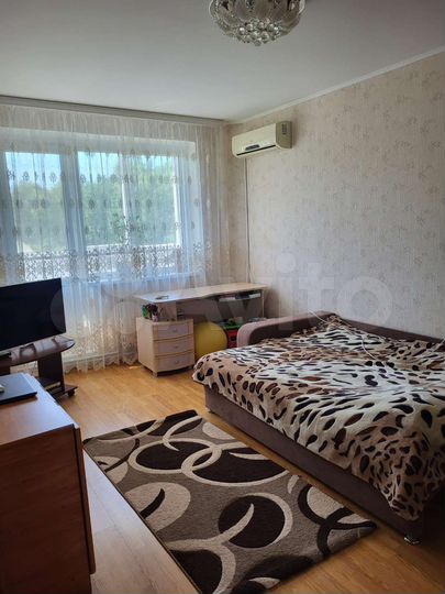2-к. квартира, 50 м², 3/10 эт.