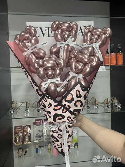 Букет из воздушных мишек-шаров