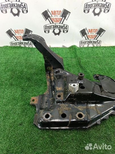 Подрамник передний Ford Focus DFW eydb 2004