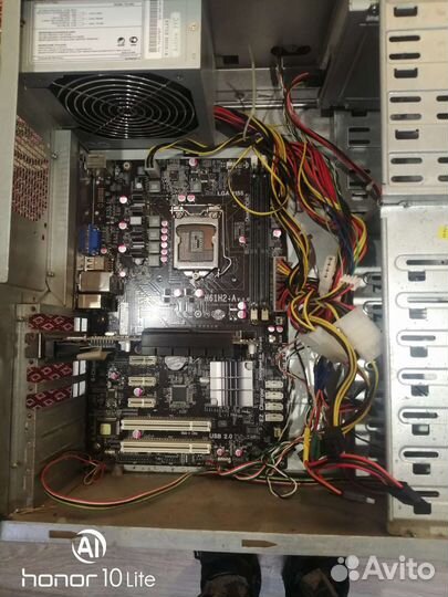 Материнская плата