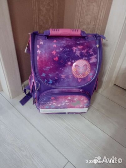 Ранец школьный для девочки новый