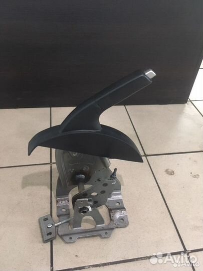 Ручник Nissan Qashqai J10