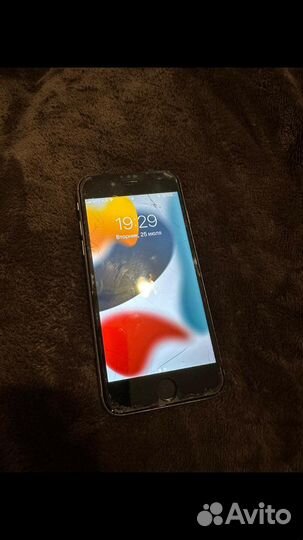 Телефон iPhone 6s