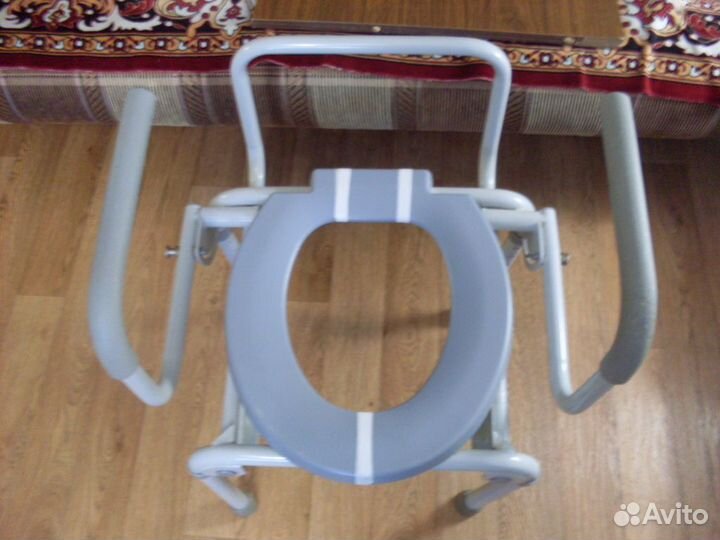 Стульчик.Подожки для инвалидов