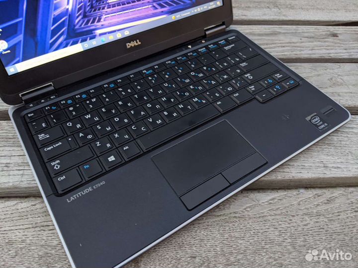 Ультрабук Dell Latitude e7240 на i5 и SSD