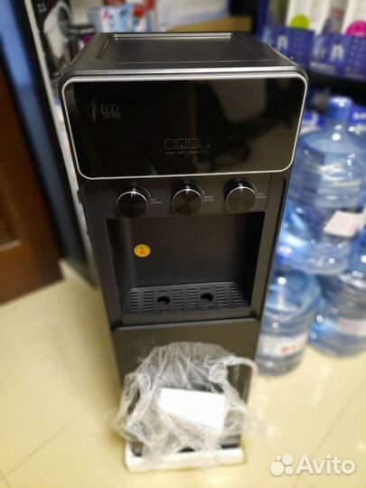 Кулер с поворотными кранами