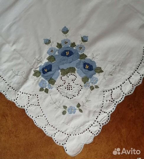 Скатерть и 6 салфеток, новая