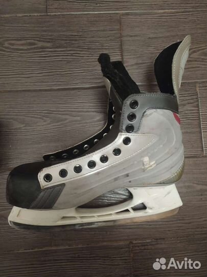 Хоккейные коньки bauer