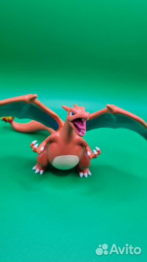 Фигурка чаризард
