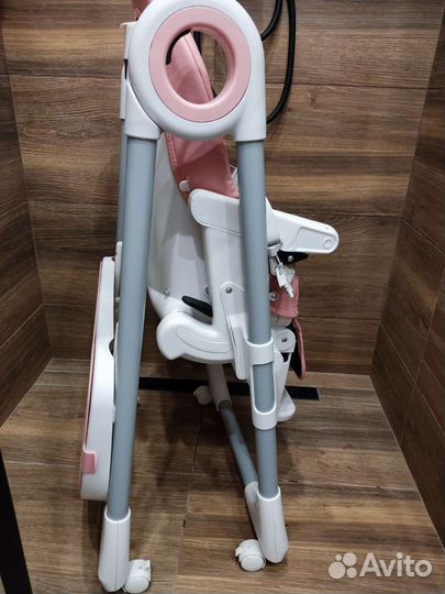 Стульчик для кормления jetem