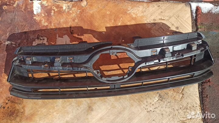 Решетка Toyota Highlander 3 u50 оригинал