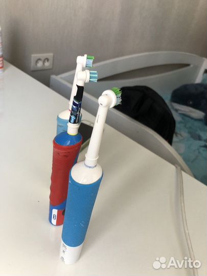 Зубная щетка oral b