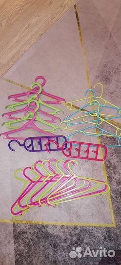 Вешалки детские