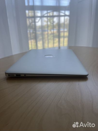Apple MacBook Air 13 i5/8gb/SSD отличное состояние