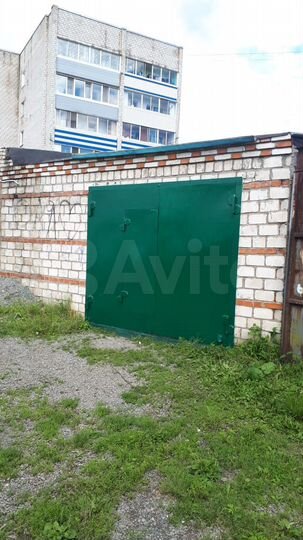 Гараж, > 30 м²