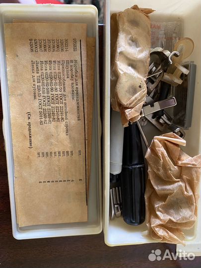 Швейная машинка 142М