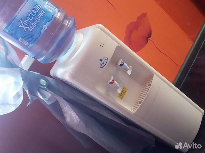 Кулер для воды + 3 шт емкости